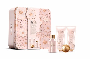 Набор Расслабление и отдых (крем для рук 50 мл, лосьон для тела 50 мл, гель для душа 50 мл, бомбочка для ванны 25 г) The Luxury Bathing Company