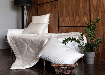 Одеяло стёганое Camel Wool. Всесезонное German Grass