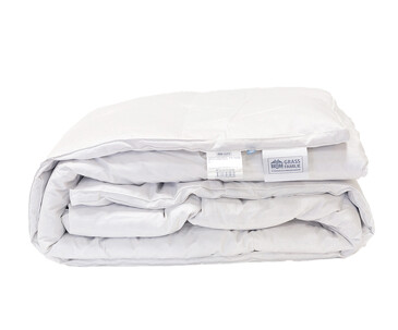 Одеяло с бортиком кассетное White Familie Down. Всесезонное German Grass