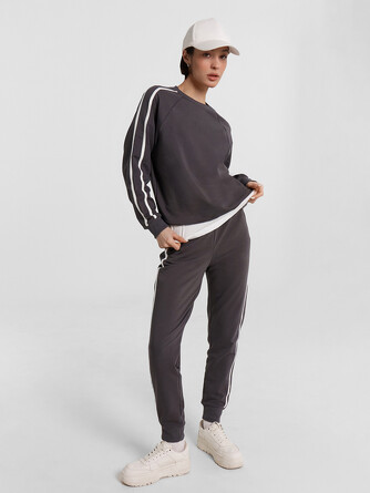 Комплект (джемпер и брюки) Mark Formelle